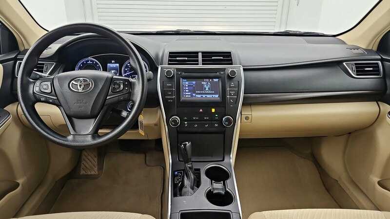 2016 Toyota Camry LE 9