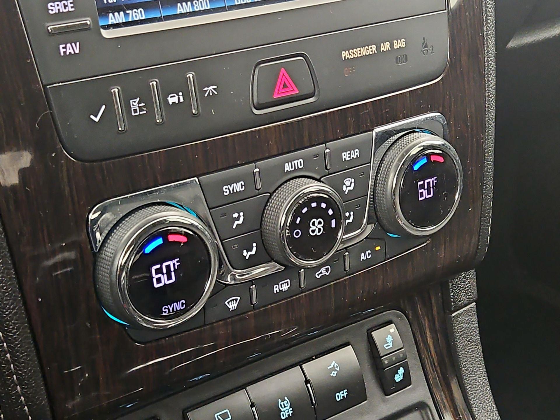 Thumbnail: 2016 Chevrolet Traverse - 16