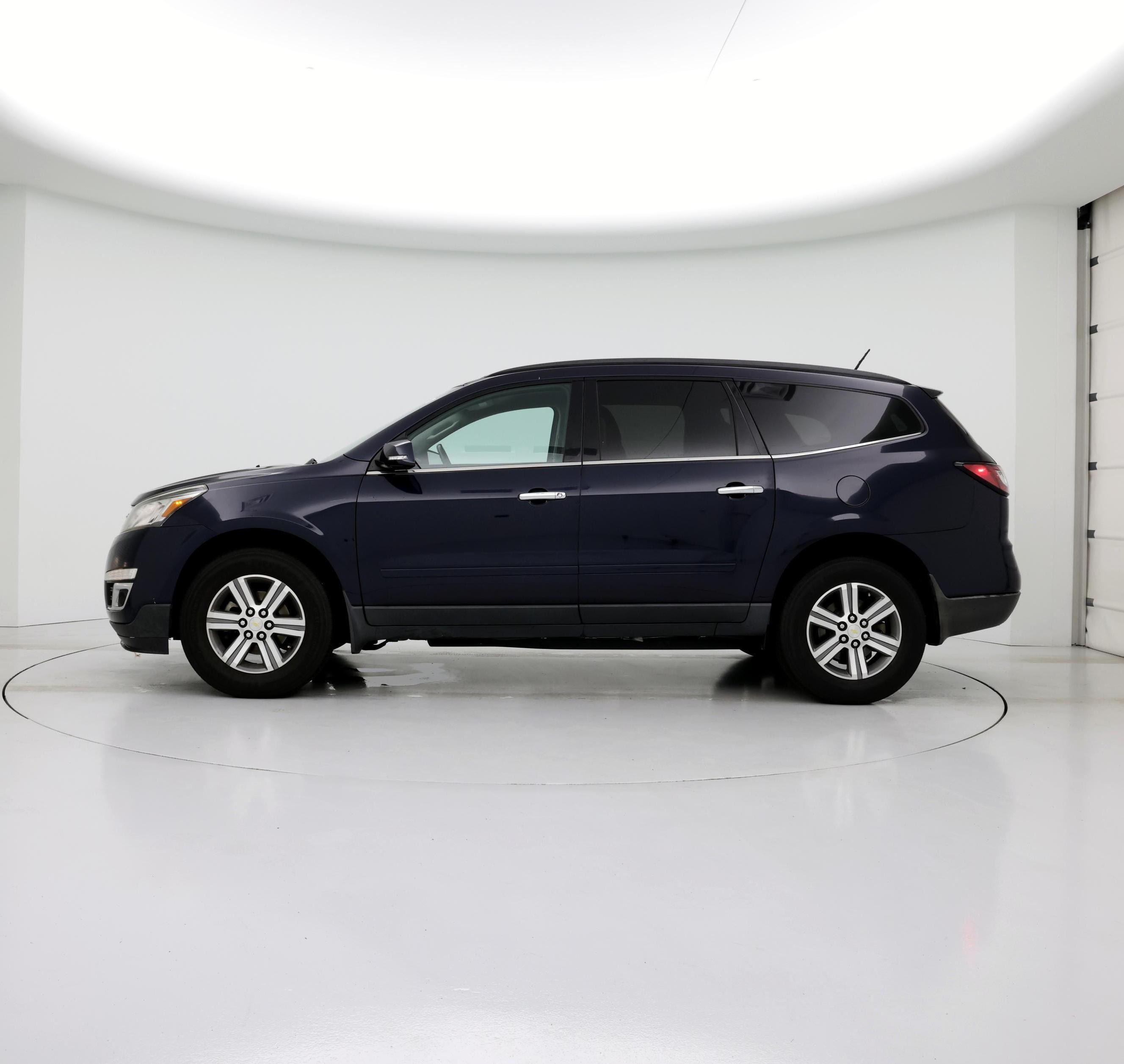 Thumbnail: 2016 Chevrolet Traverse - 3