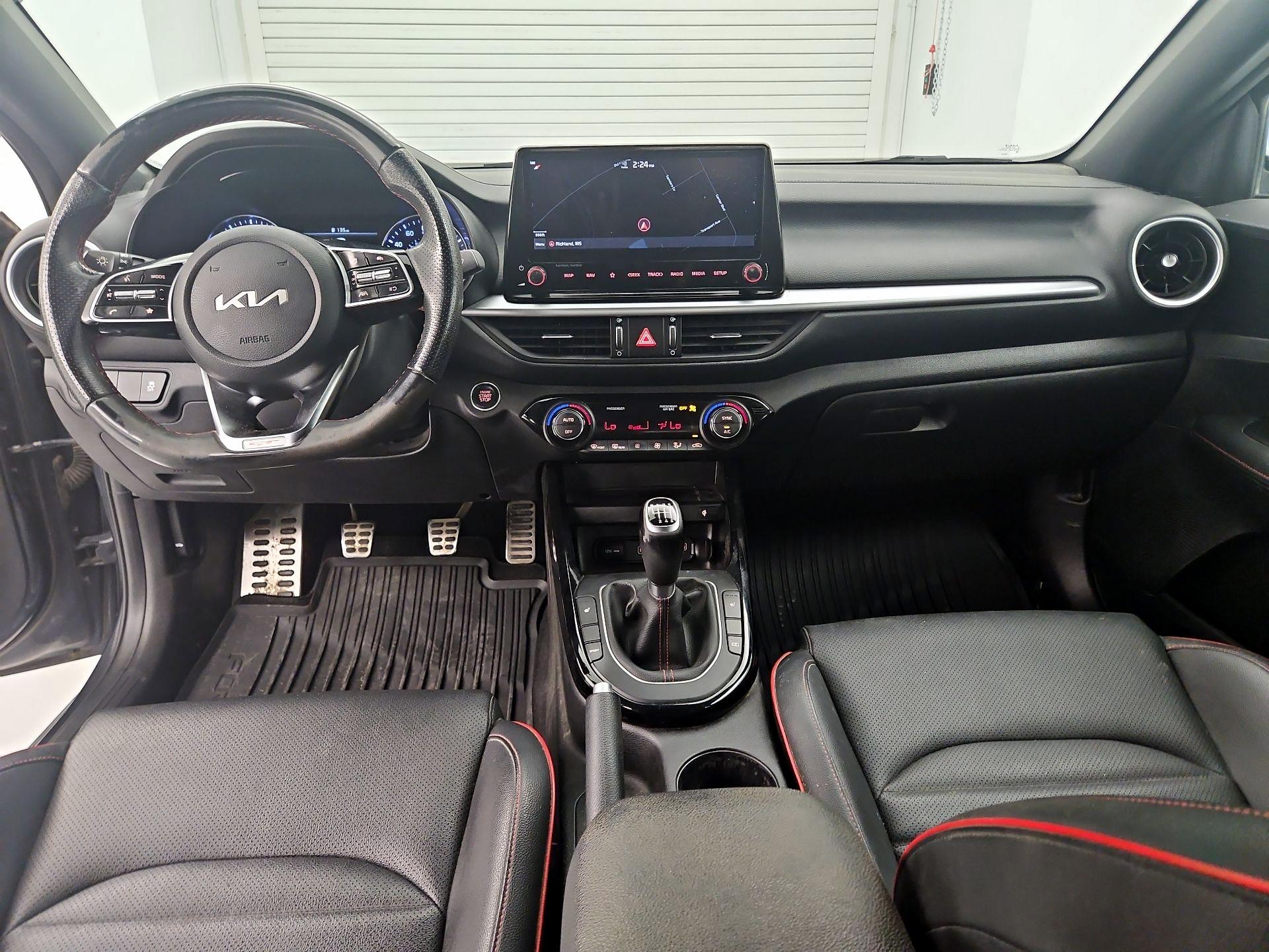Thumbnail: 2022 Kia Forte - 9