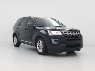 Black 2017 Ford Explorer XLT