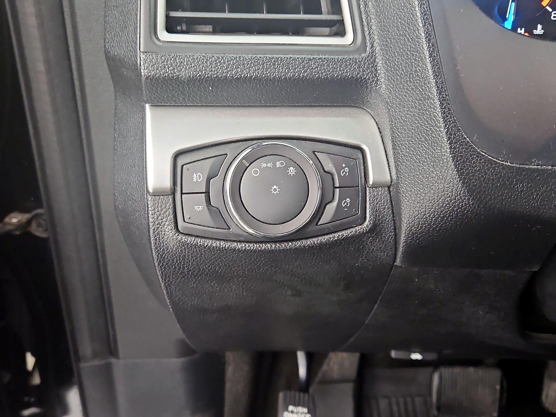 Thumbnail: 2017 Ford Explorer - 13