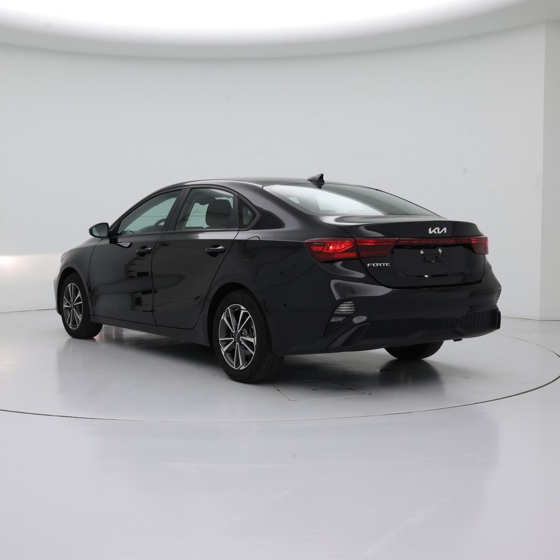 Thumbnail: 2023 Kia Forte - 2