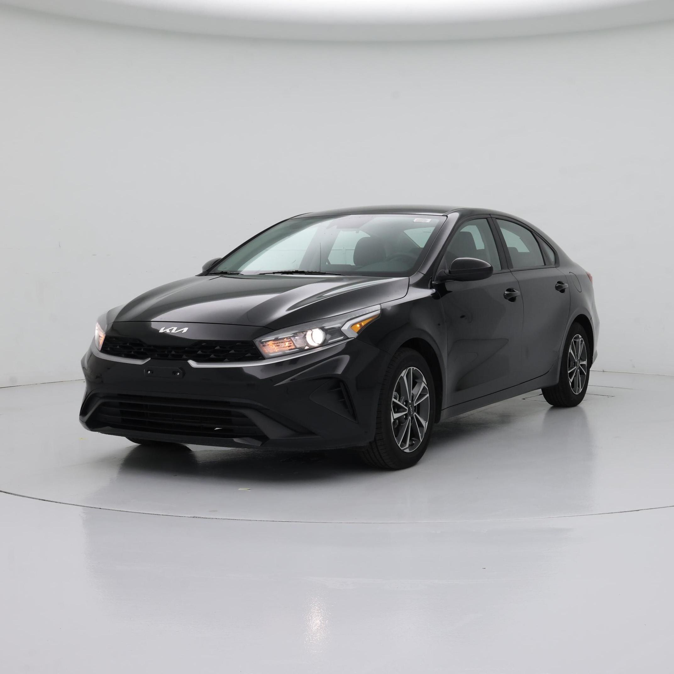 Thumbnail: 2023 Kia Forte - 4