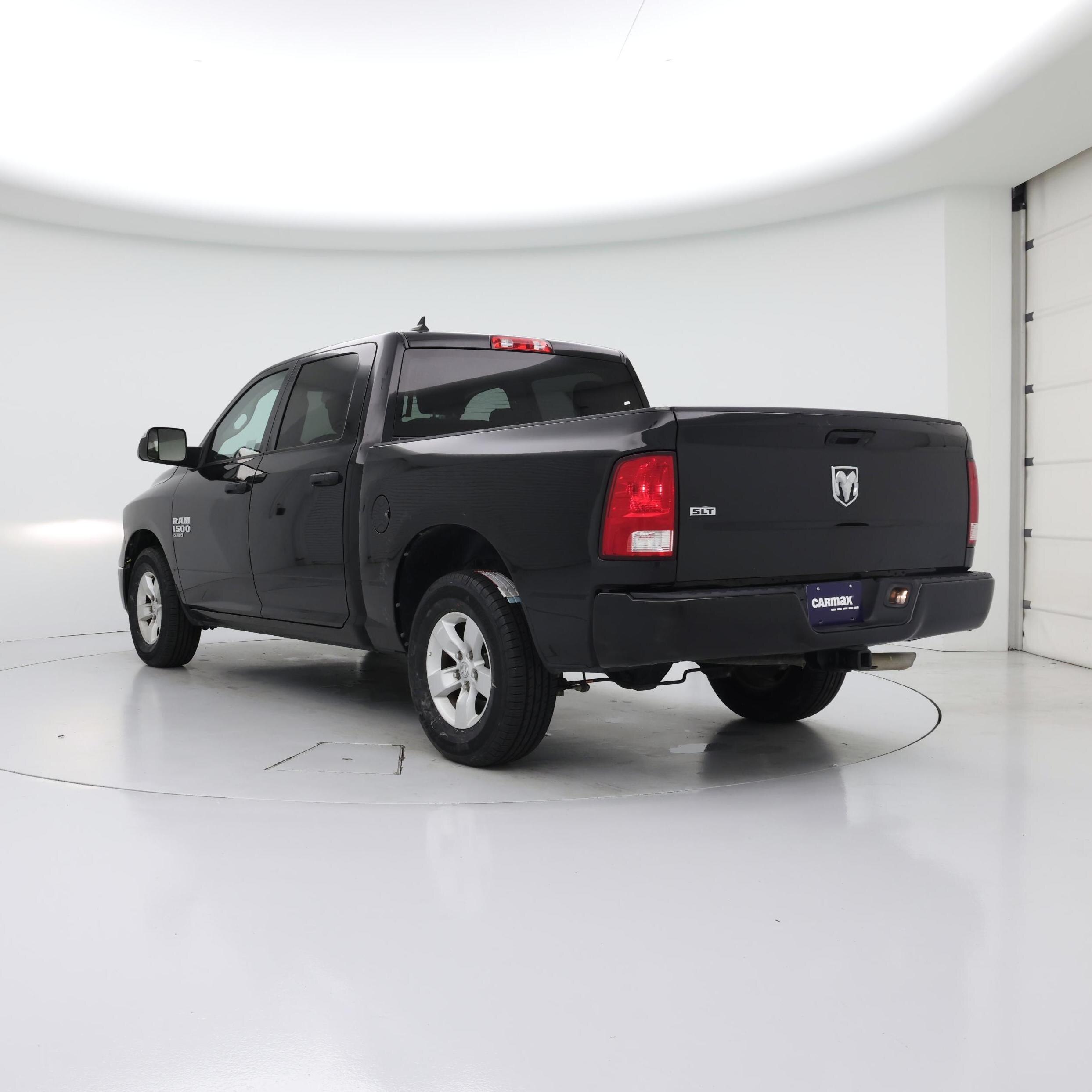Thumbnail: 2022 RAM 1500 Classic - 2