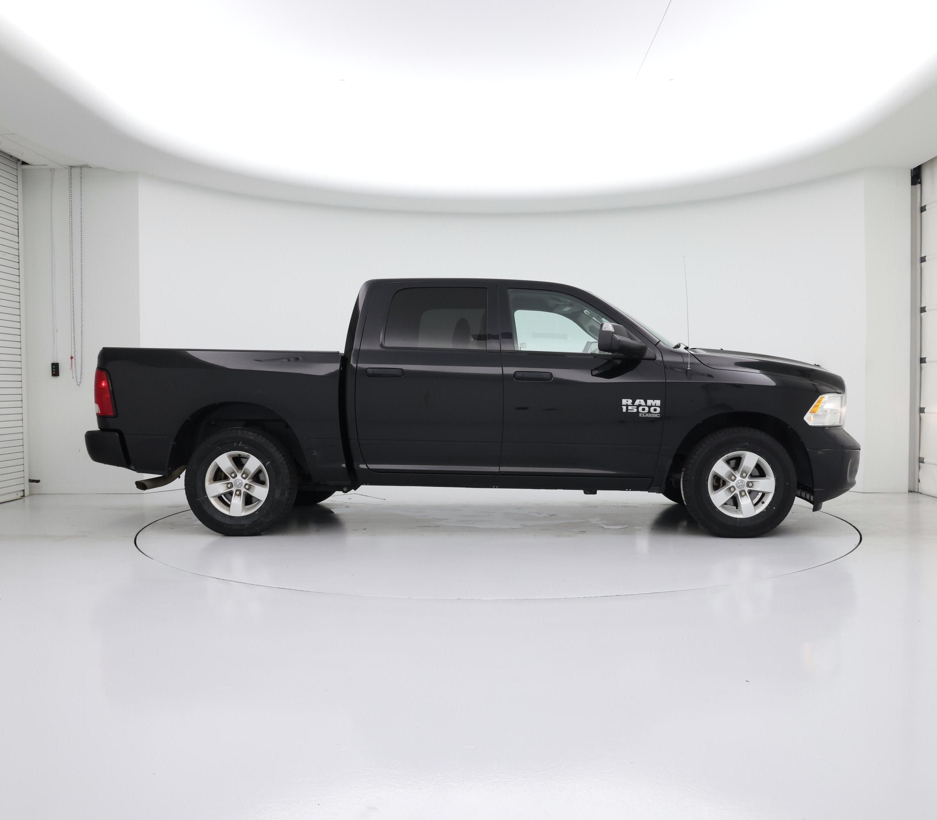 Thumbnail: 2022 RAM 1500 Classic - 7