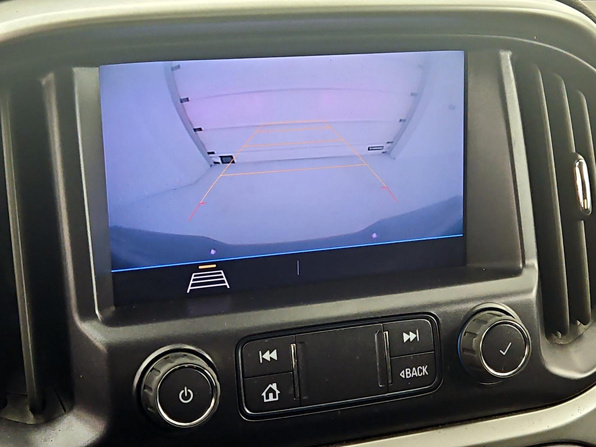 Thumbnail: 2022 Chevrolet Colorado - 14