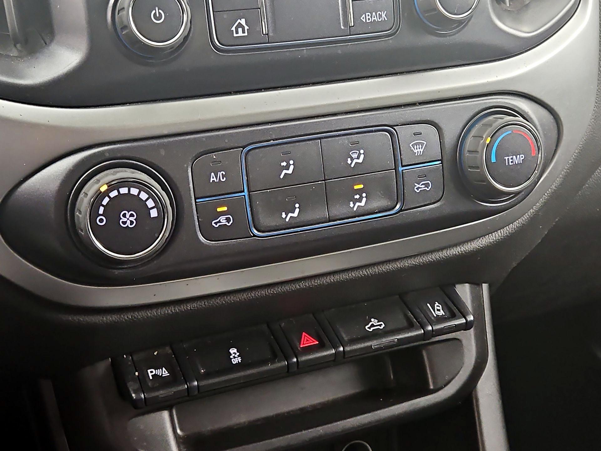 Thumbnail: 2022 Chevrolet Colorado - 16