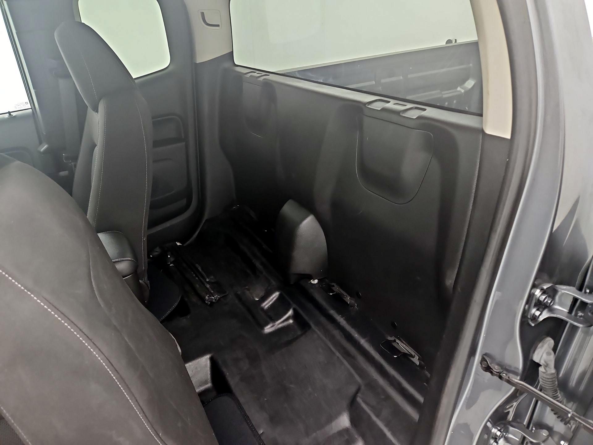 Thumbnail: 2022 Chevrolet Colorado - 19