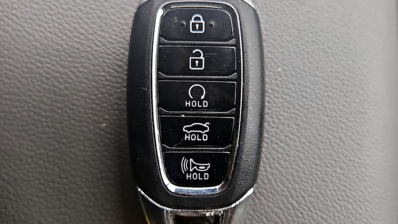 2021 Hyundai Elantra Blue 22