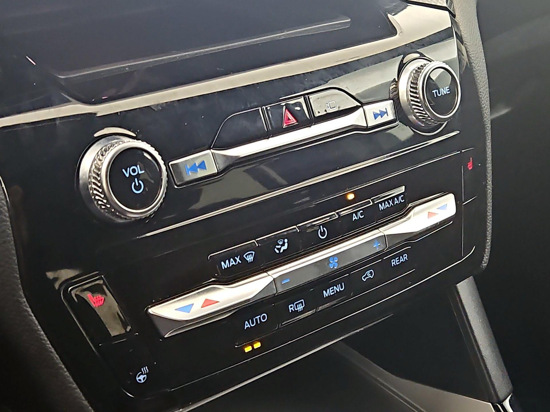 Thumbnail: 2023 Ford Explorer - 17