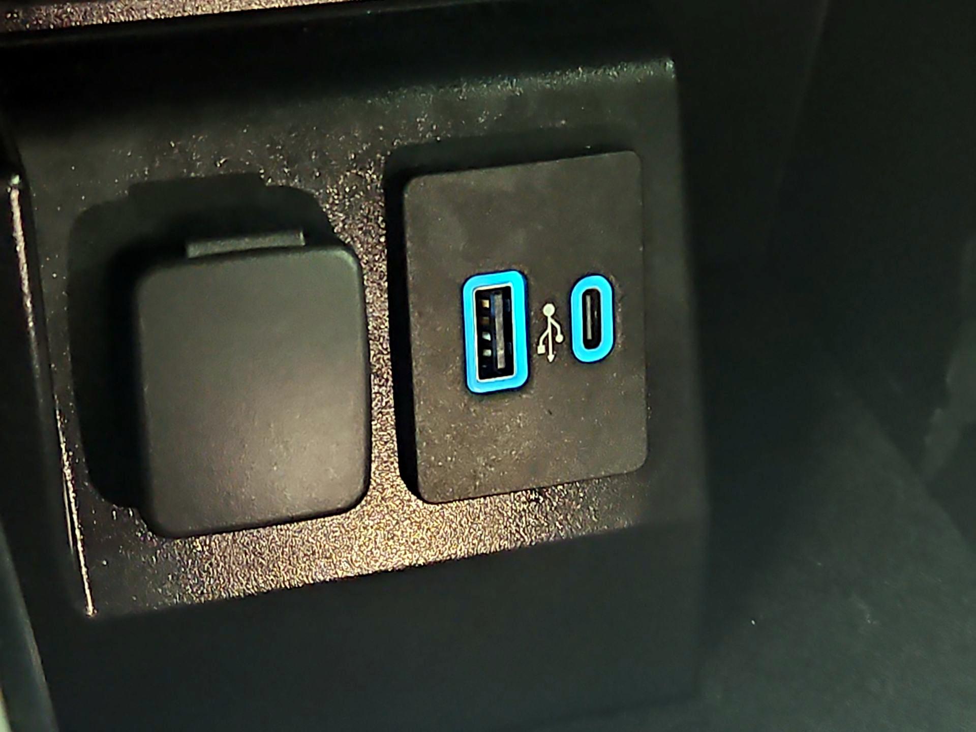 Thumbnail: 2023 Ford Explorer - 19