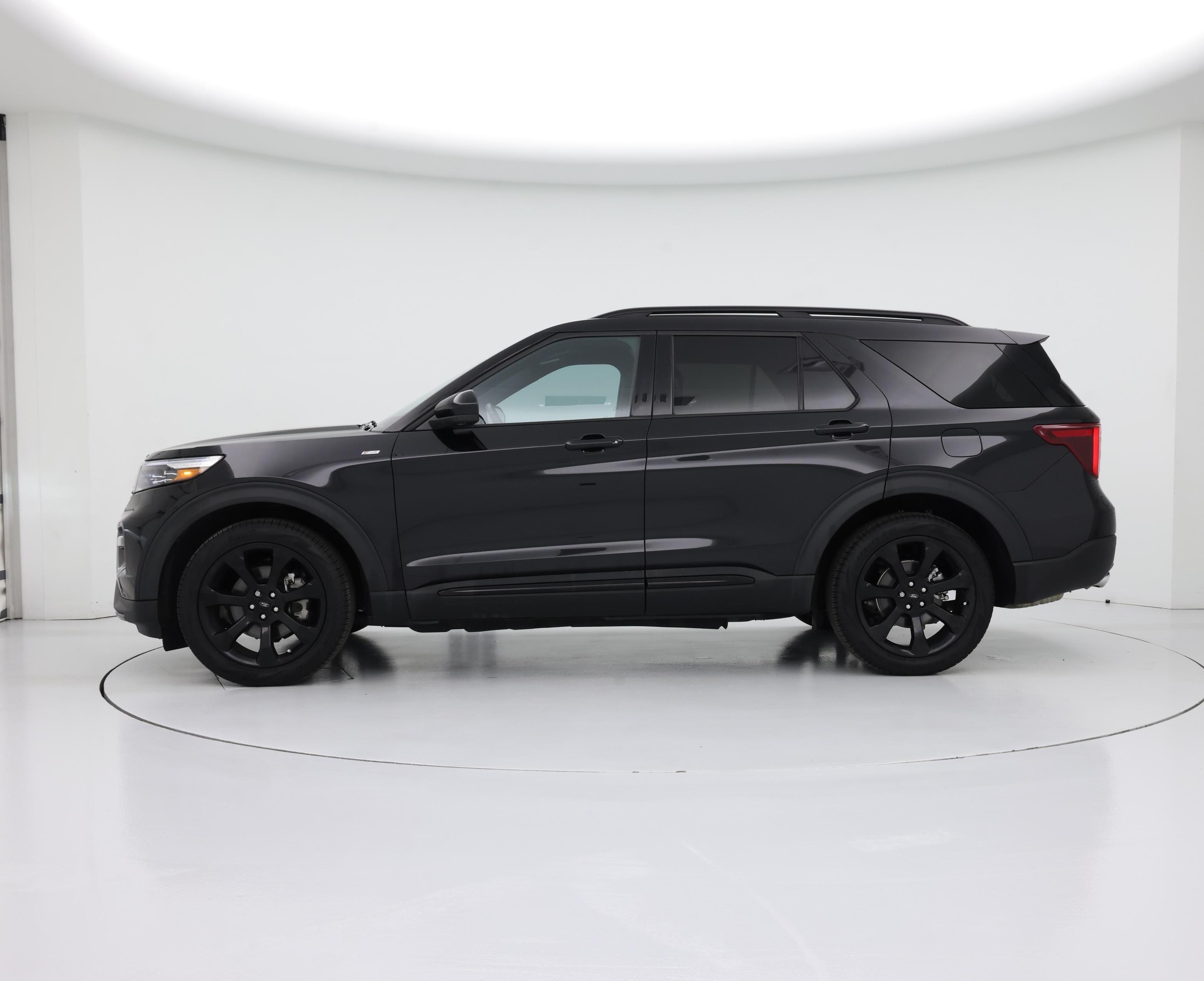 Thumbnail: 2023 Ford Explorer - 3