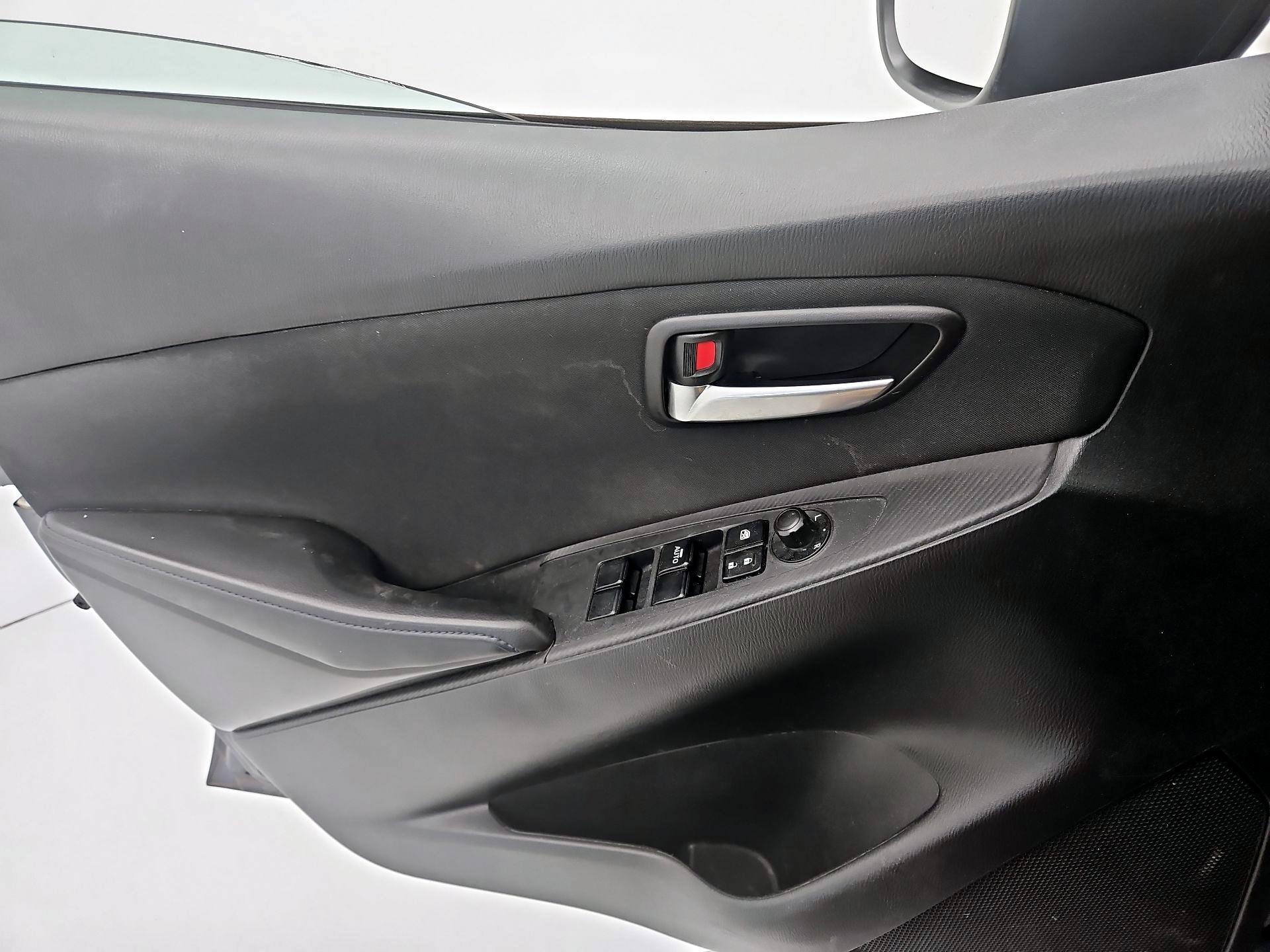 Thumbnail: 2017 Toyota Yaris iA - 12