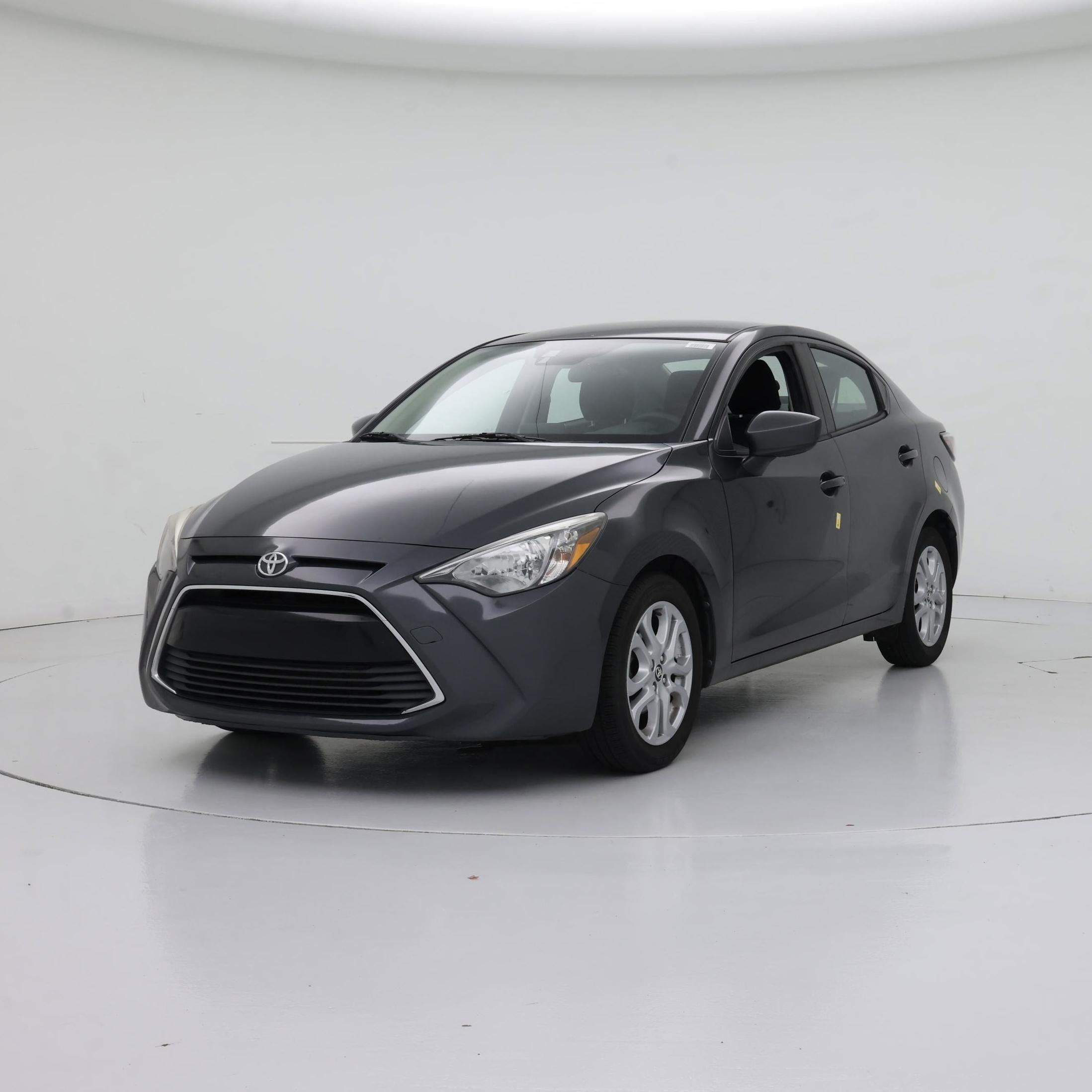 Thumbnail: 2017 Toyota Yaris iA - 4