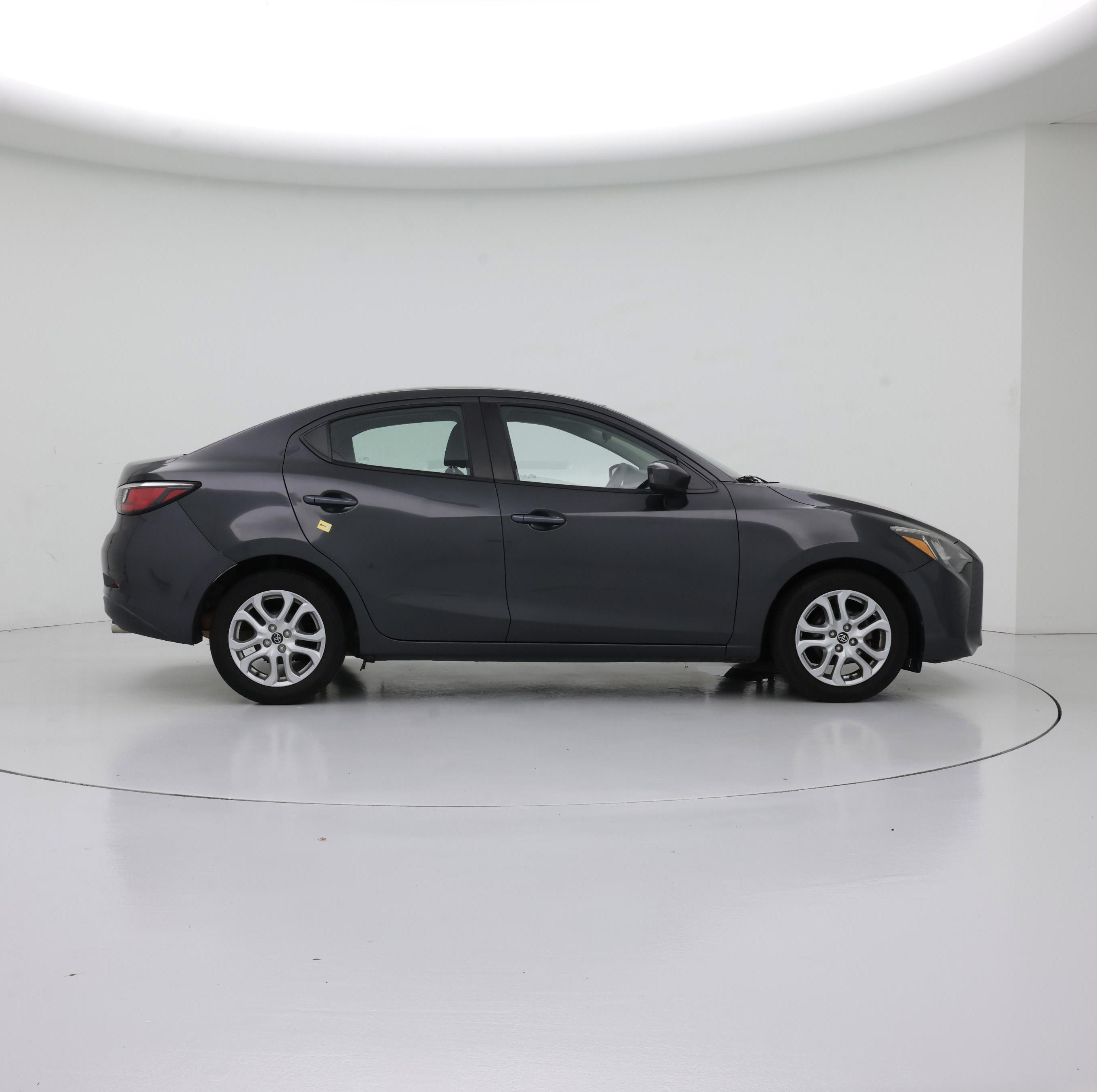 Thumbnail: 2017 Toyota Yaris iA - 7
