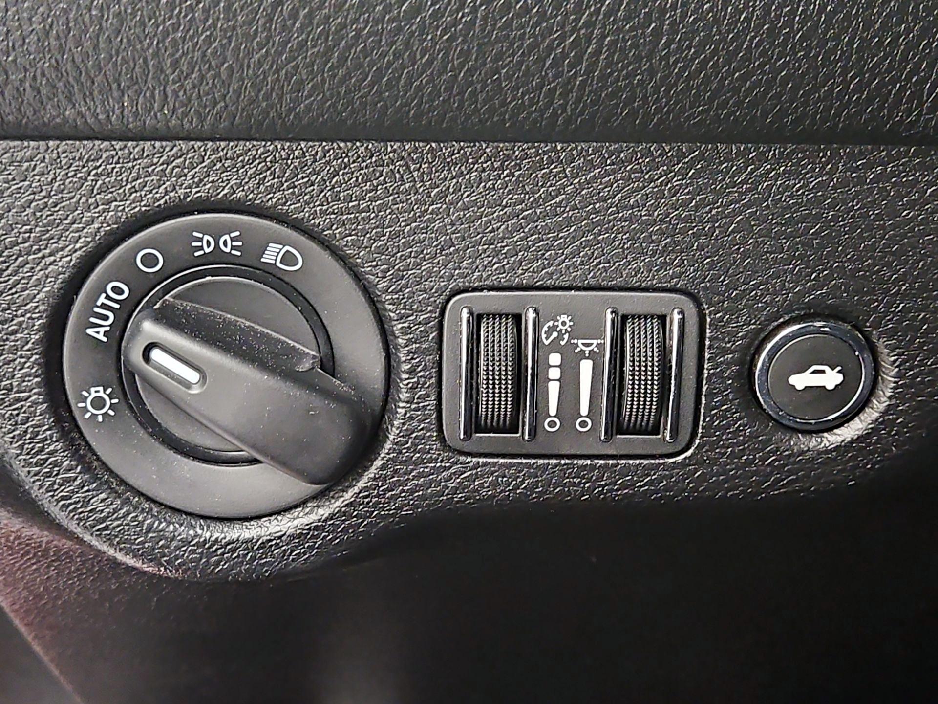 Thumbnail: 2019 Dodge Challenger - 13