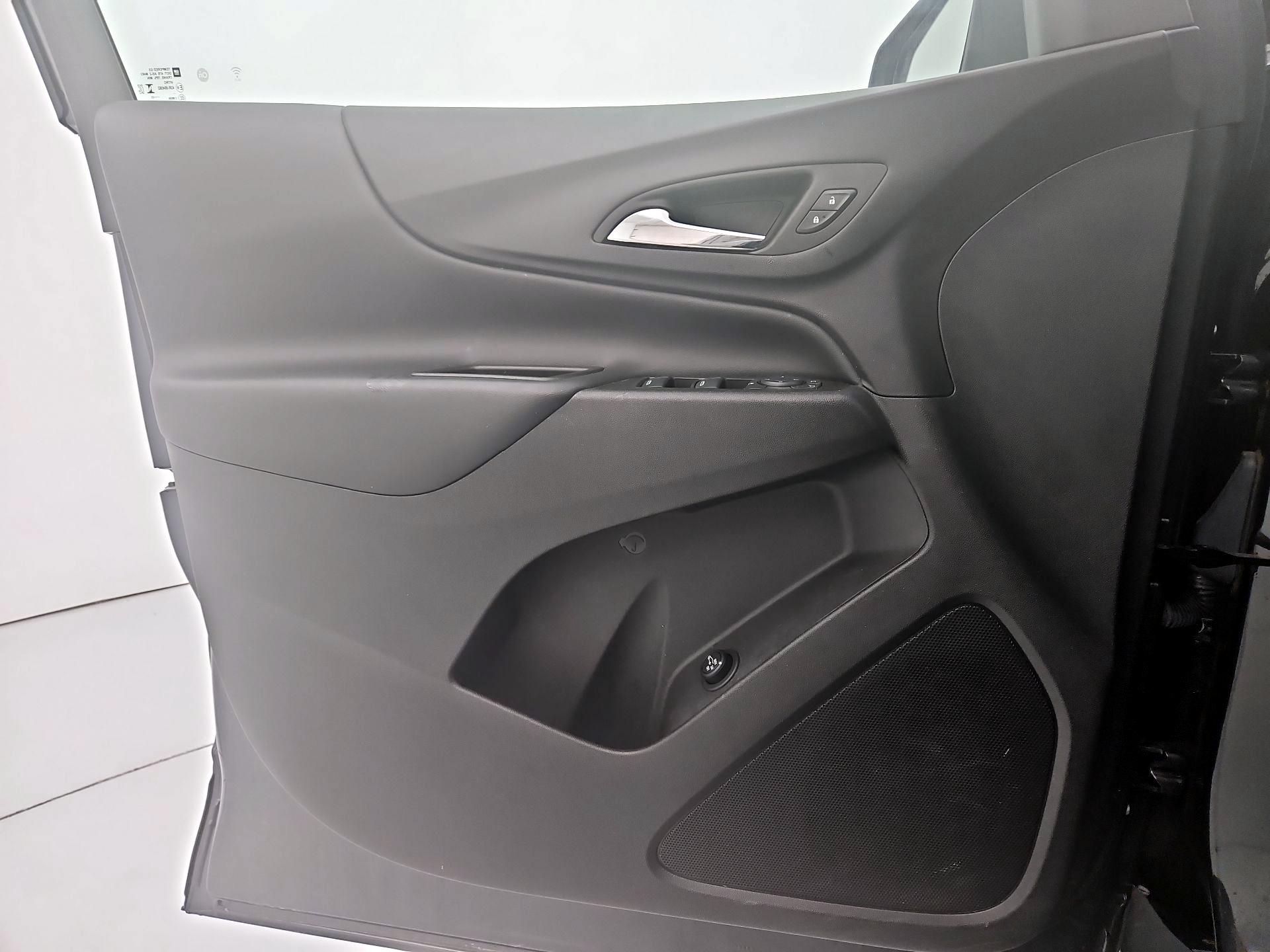 Thumbnail: 2023 Chevrolet Equinox - 12