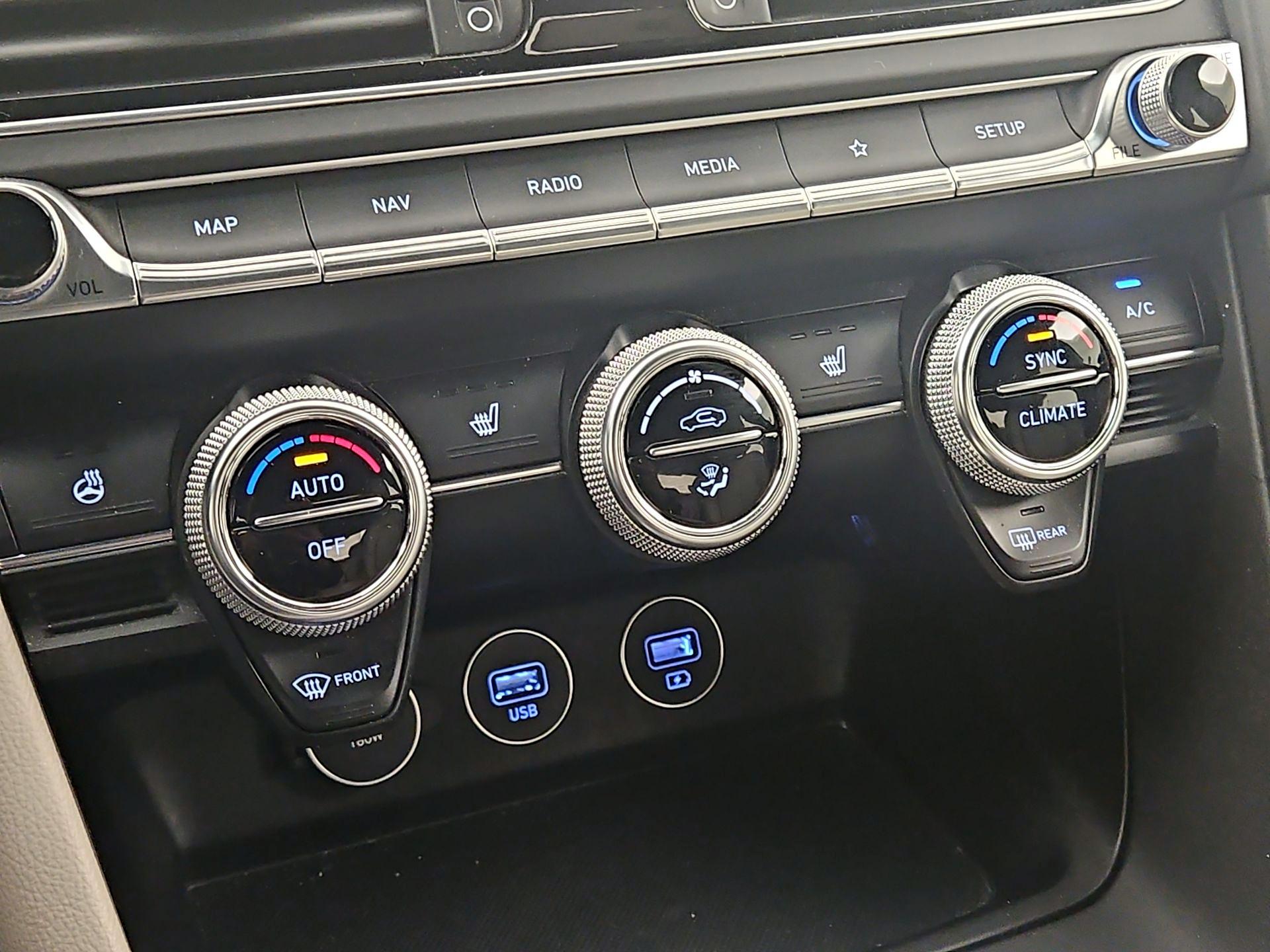 Thumbnail: 2023 Genesis G70 - 15