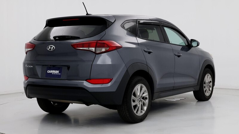 2017 Hyundai Tucson SE 8