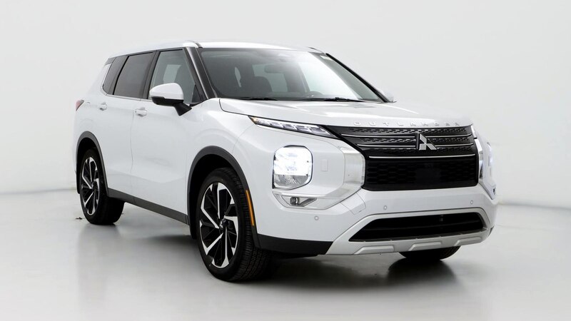 2022 Mitsubishi Outlander SE Hero Image