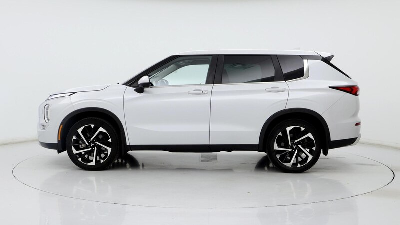 2022 Mitsubishi Outlander SE 3