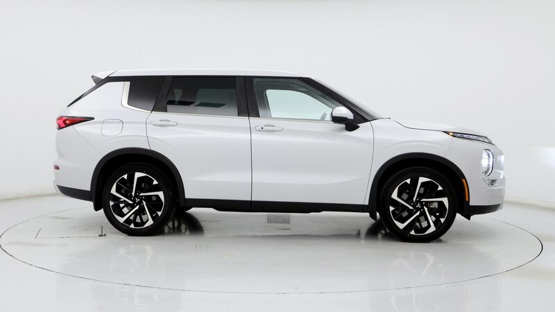 2022 Mitsubishi Outlander SE 7