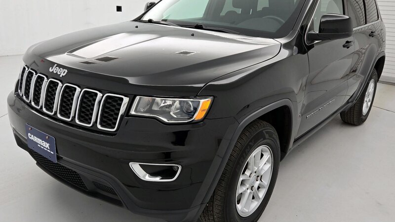 2018 Jeep Grand Cherokee Laredo 3