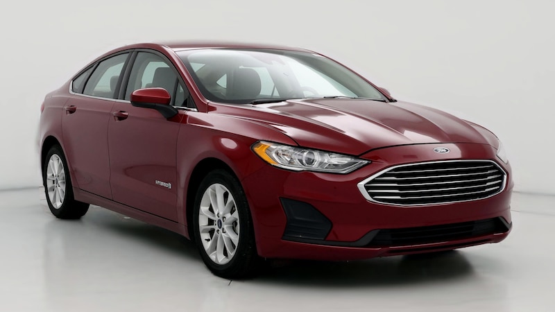 2019 Ford Fusion SE Hero Image