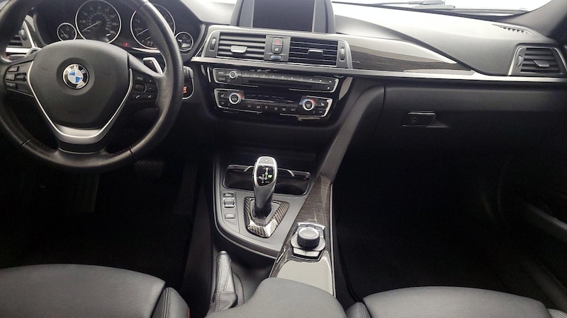 2017 BMW 3 Series 330i 9