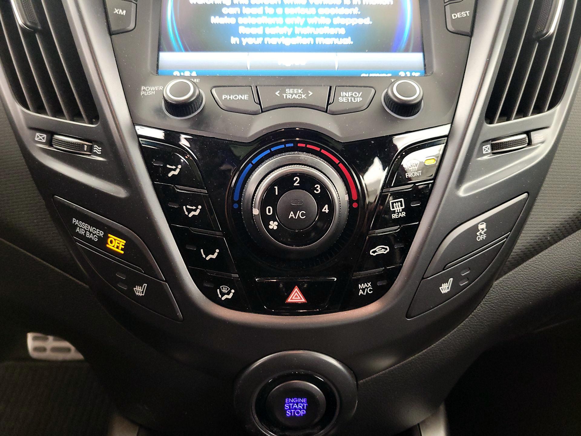 Thumbnail: 2013 Hyundai Veloster - 17