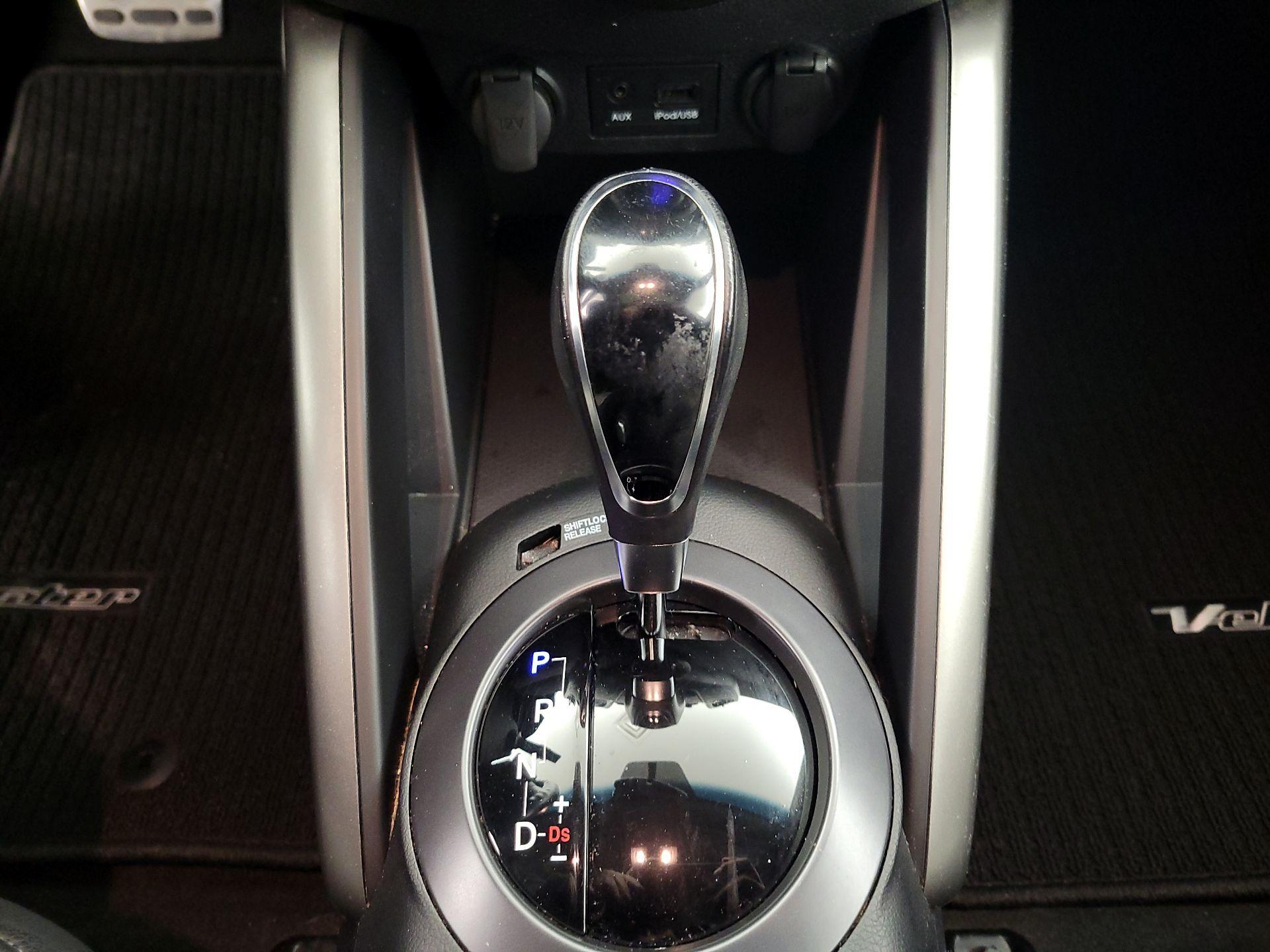Thumbnail: 2013 Hyundai Veloster - 18