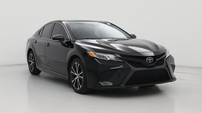 2018 Toyota Camry SE Hero Image