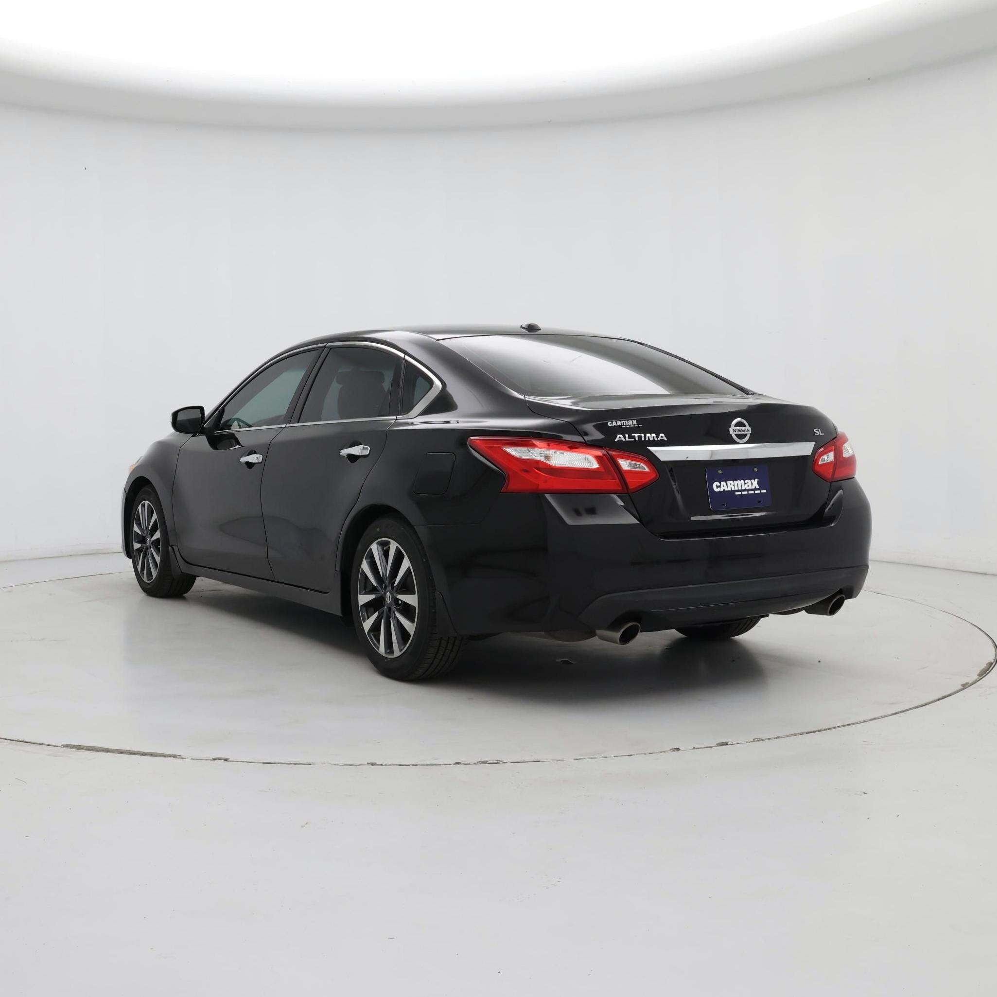 Thumbnail: 2016 Nissan Altima - 2