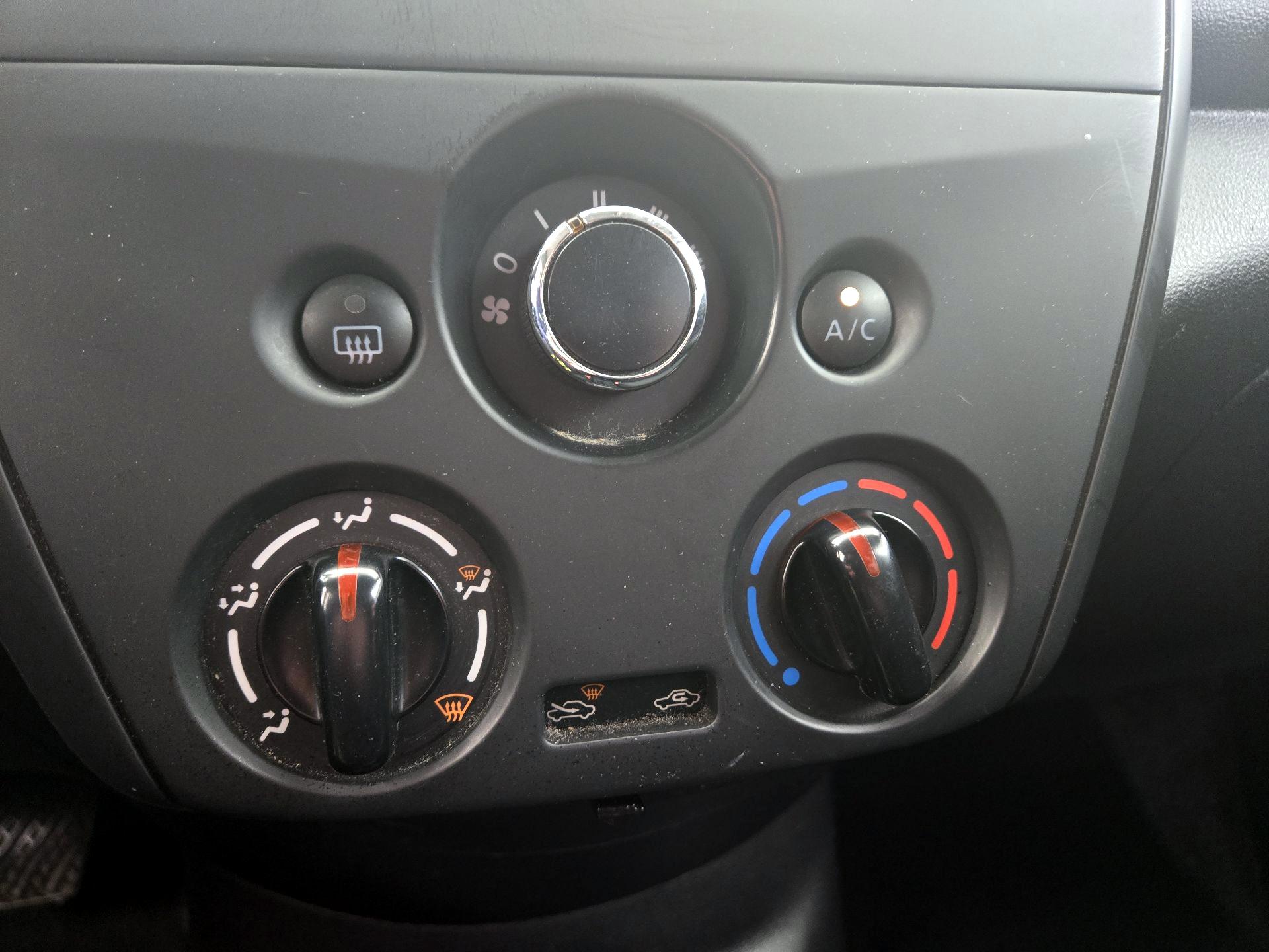 Thumbnail: 2015 Nissan Versa - 15