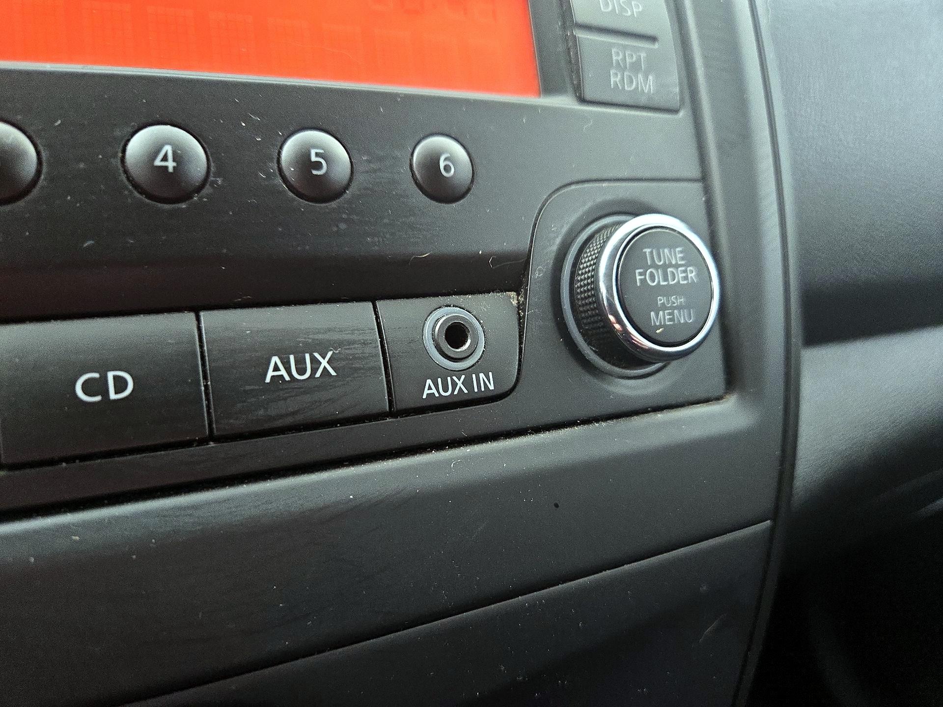 Thumbnail: 2015 Nissan Versa - 17
