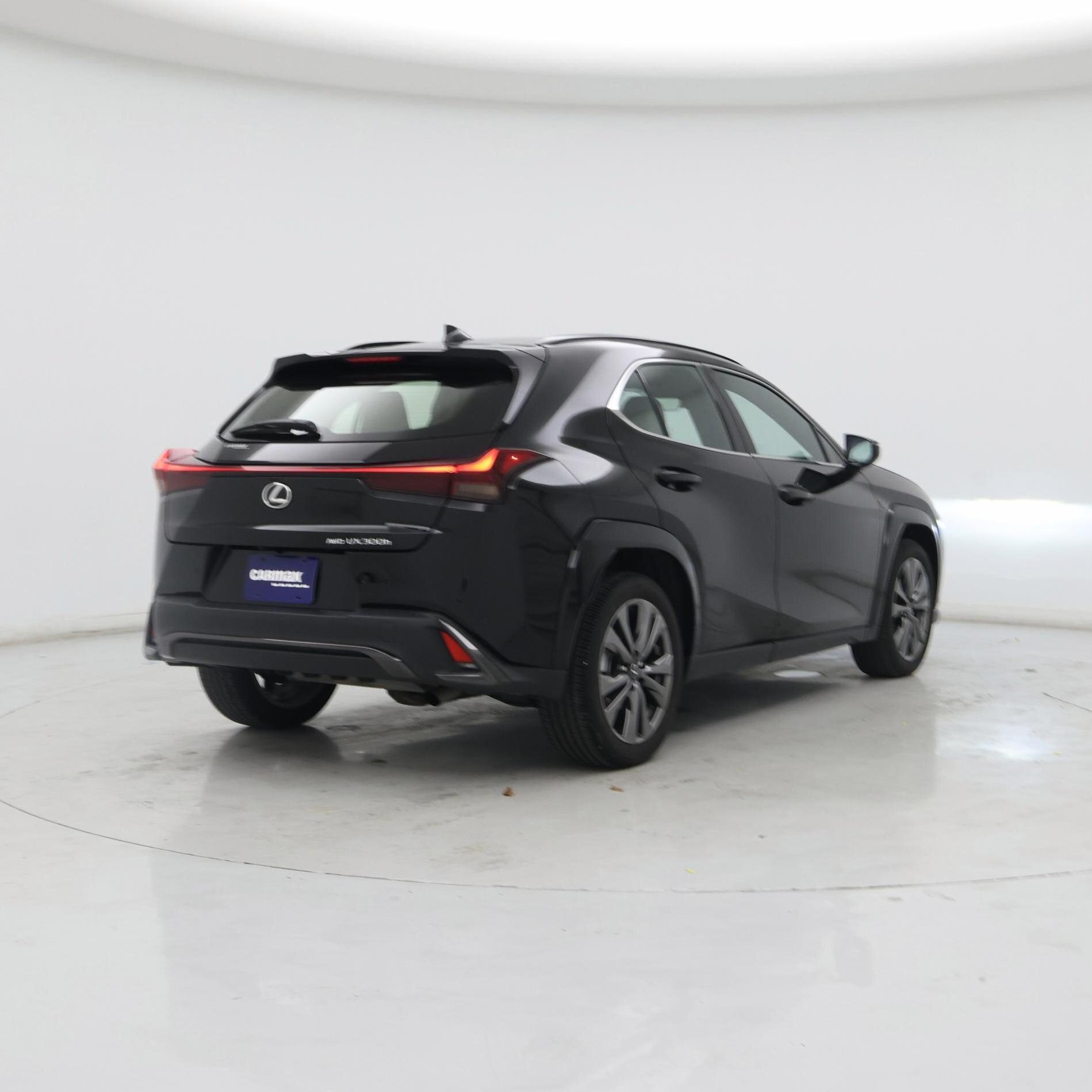 Thumbnail: 2025 Lexus UX - 8