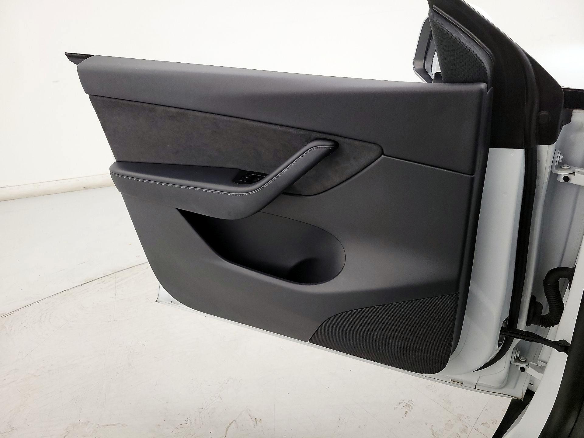 Thumbnail: 2020 Tesla Model Y - 12
