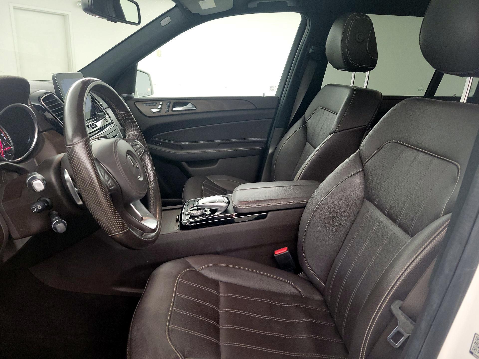 Thumbnail: 2019 Mercedes-Benz GLS - 11