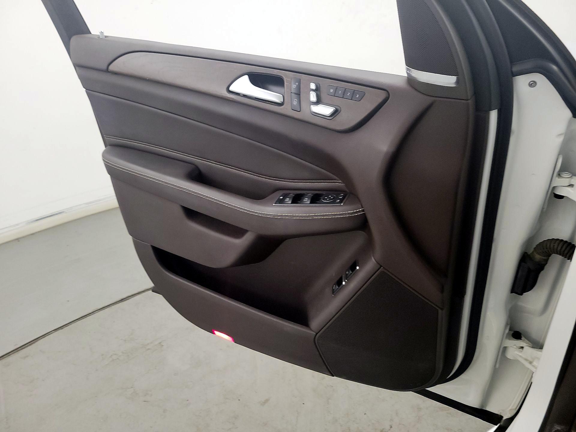 Thumbnail: 2019 Mercedes-Benz GLS - 12