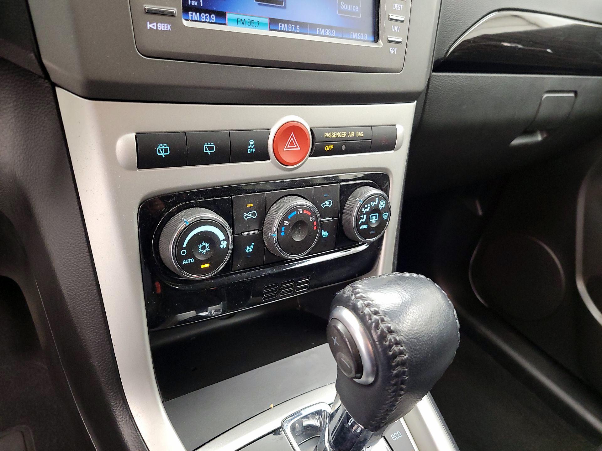Thumbnail: 2014 Chevrolet Captiva Sport - 14