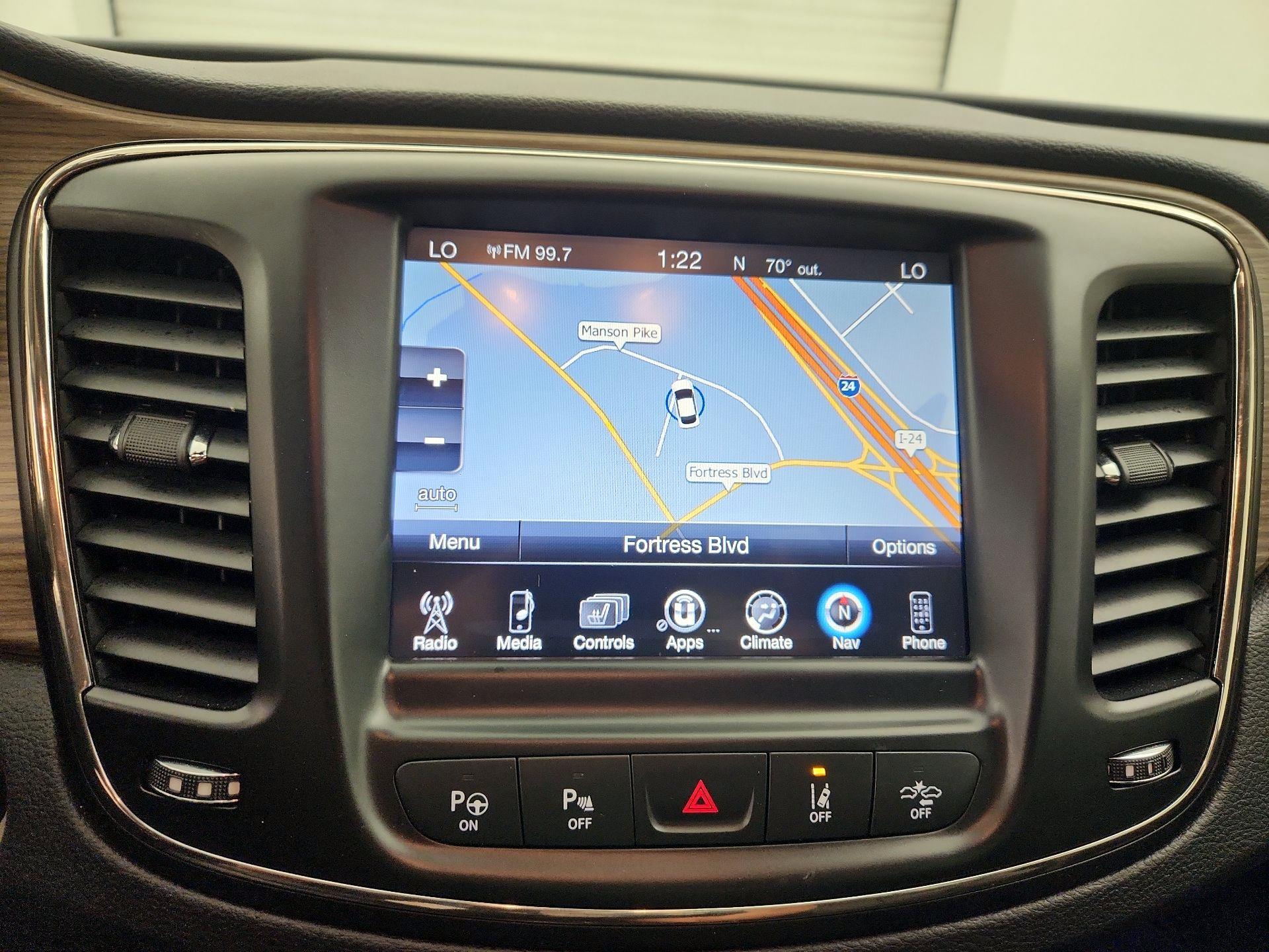 Thumbnail: 2015 Chrysler 200 - 14
