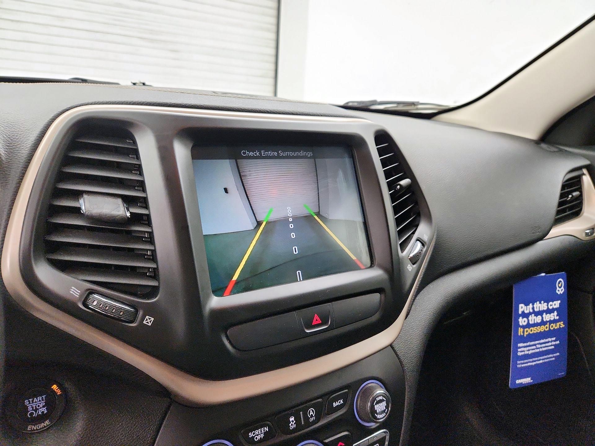 Thumbnail: 2015 Jeep Cherokee - 15