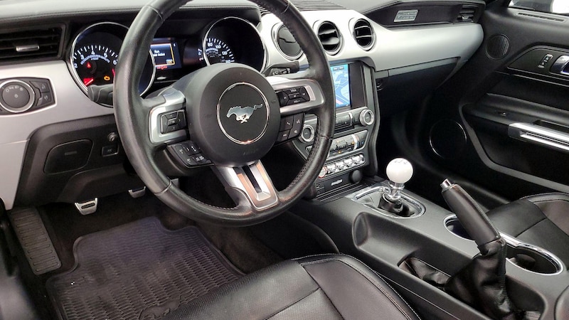 2015 Ford Mustang  9