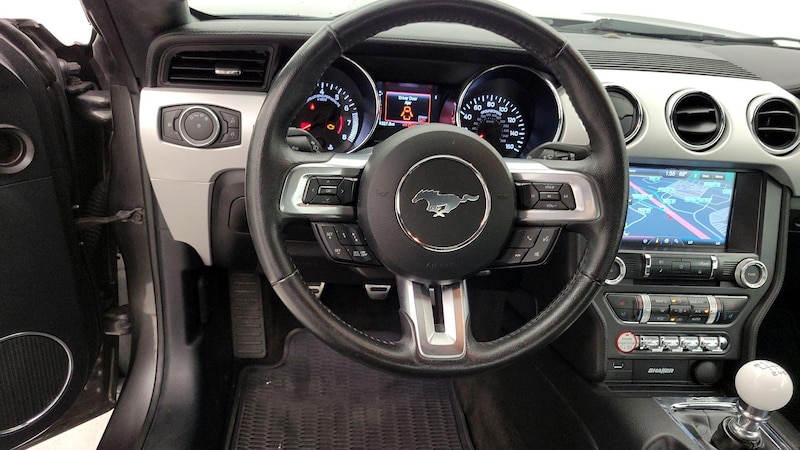 2015 Ford Mustang  10