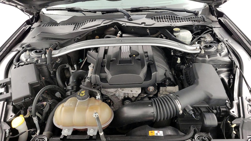 2015 Ford Mustang  21