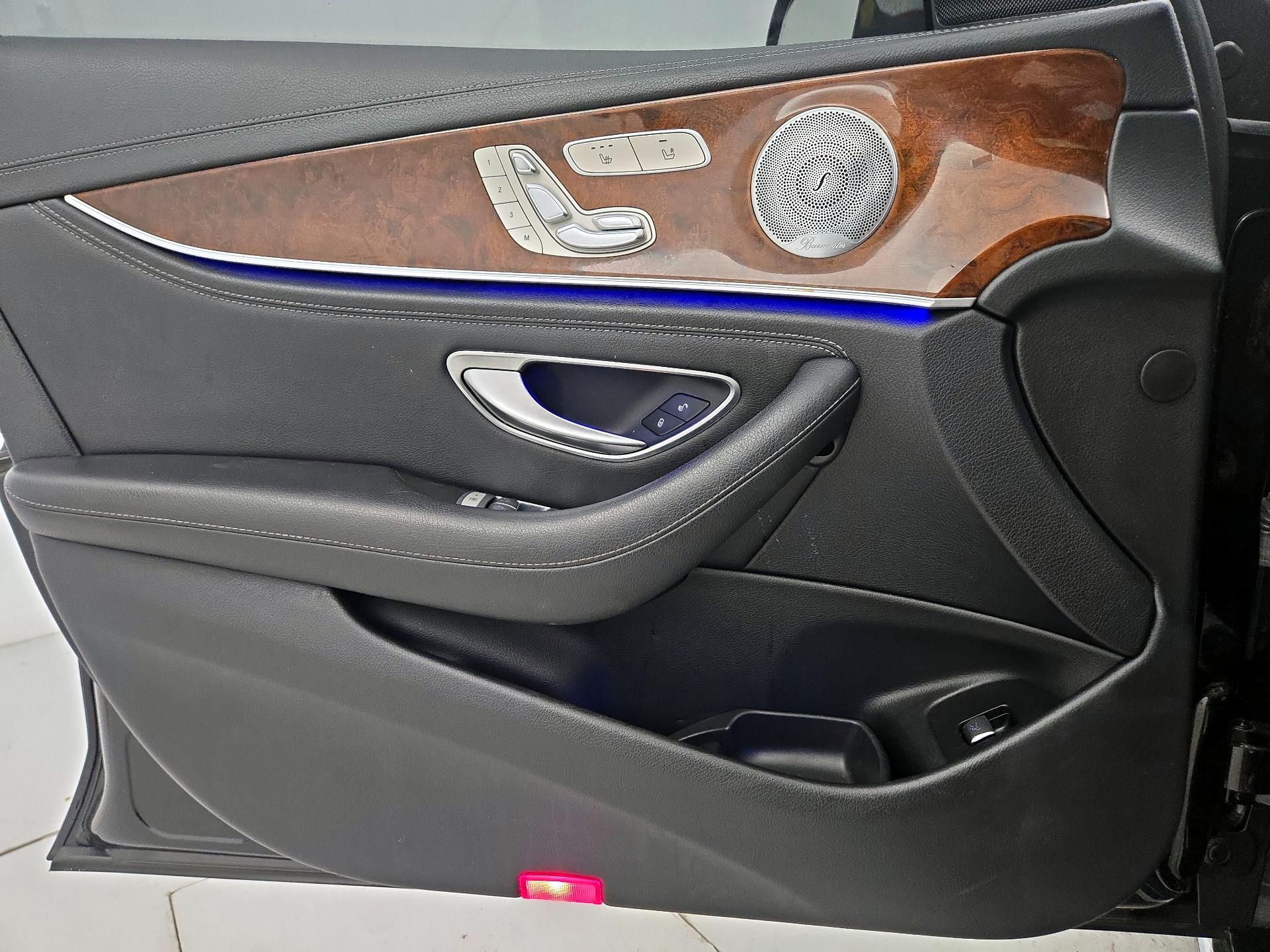 Thumbnail: 2019 Mercedes-Benz E-Class - 12