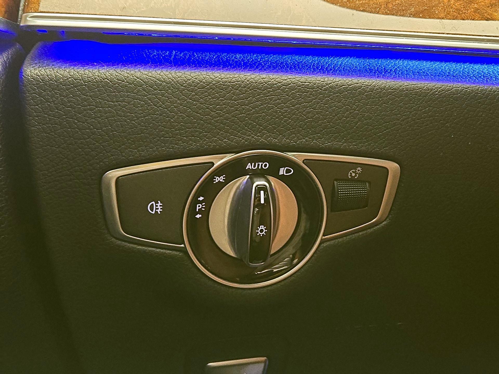 Thumbnail: 2019 Mercedes-Benz E-Class - 13
