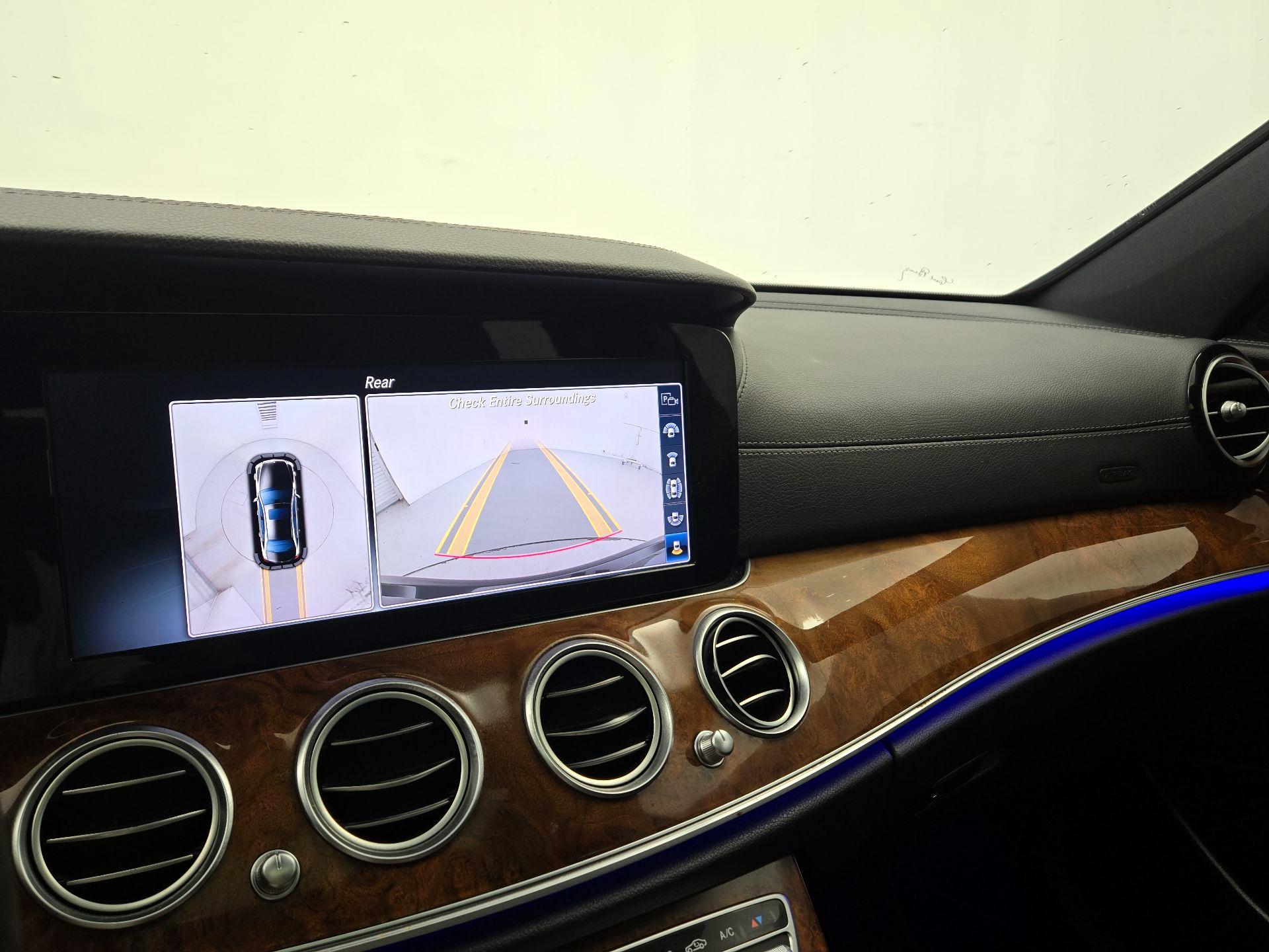 Thumbnail: 2019 Mercedes-Benz E-Class - 14