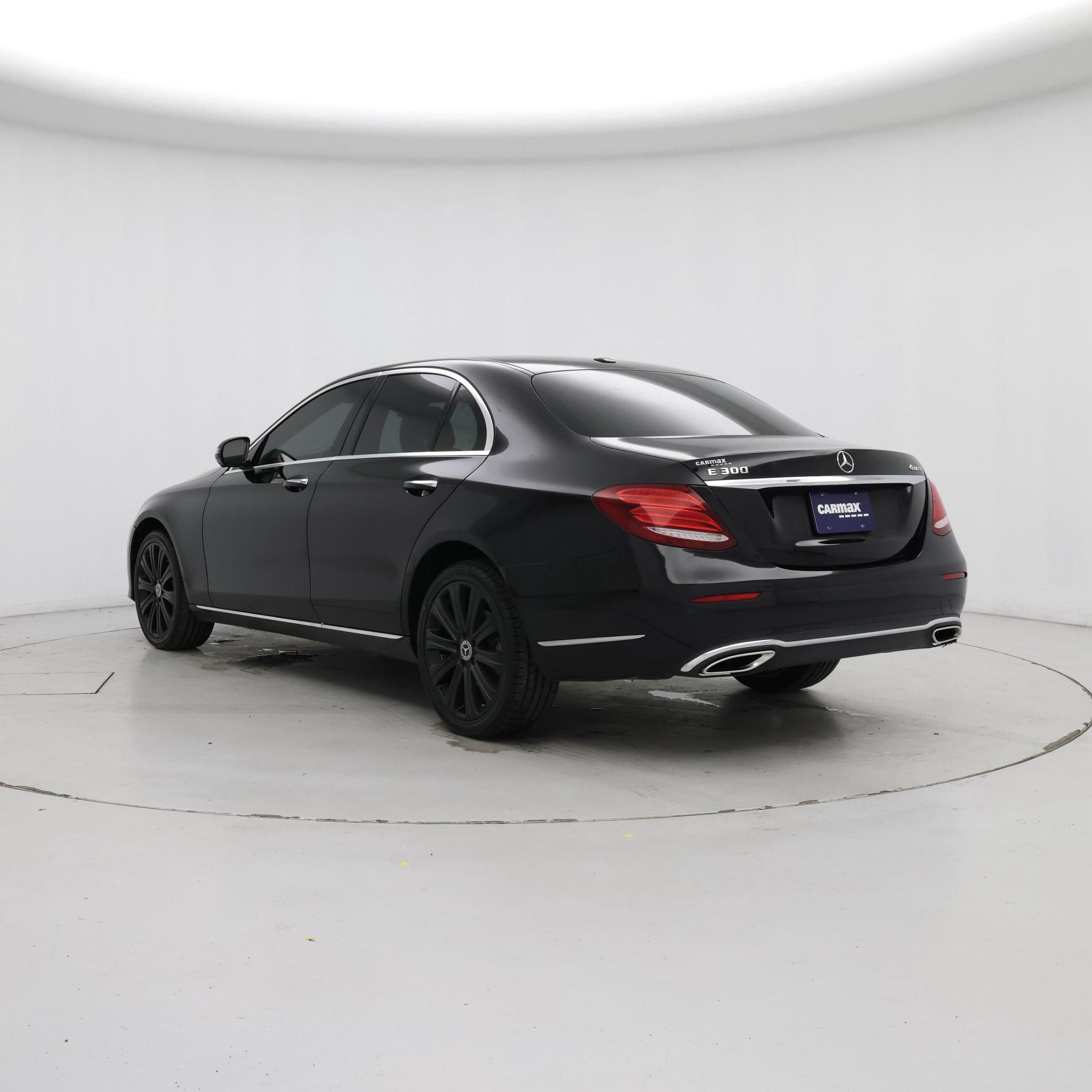 Thumbnail: 2019 Mercedes-Benz E-Class - 2